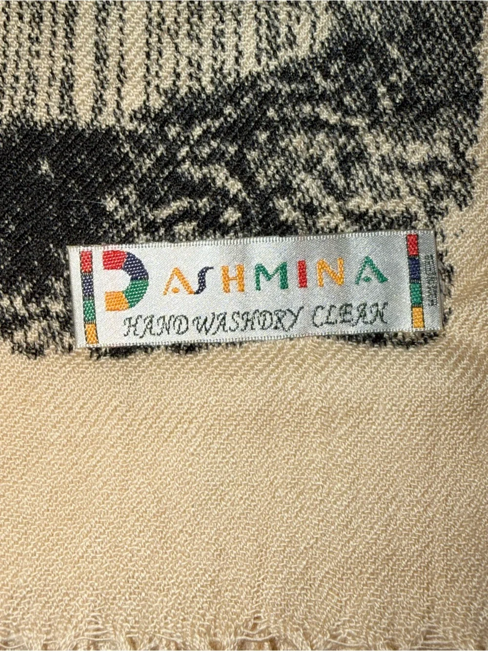 🌻 Vintage Pashmina New York City  Scarf Brooklyn Bridge Cream